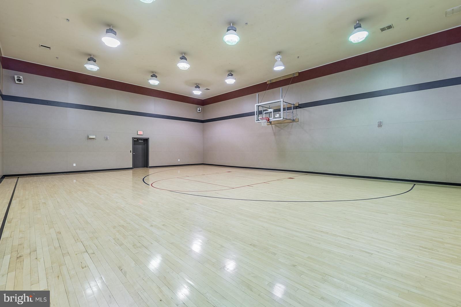 MARQUIS AT VIENNA STATION - Residential