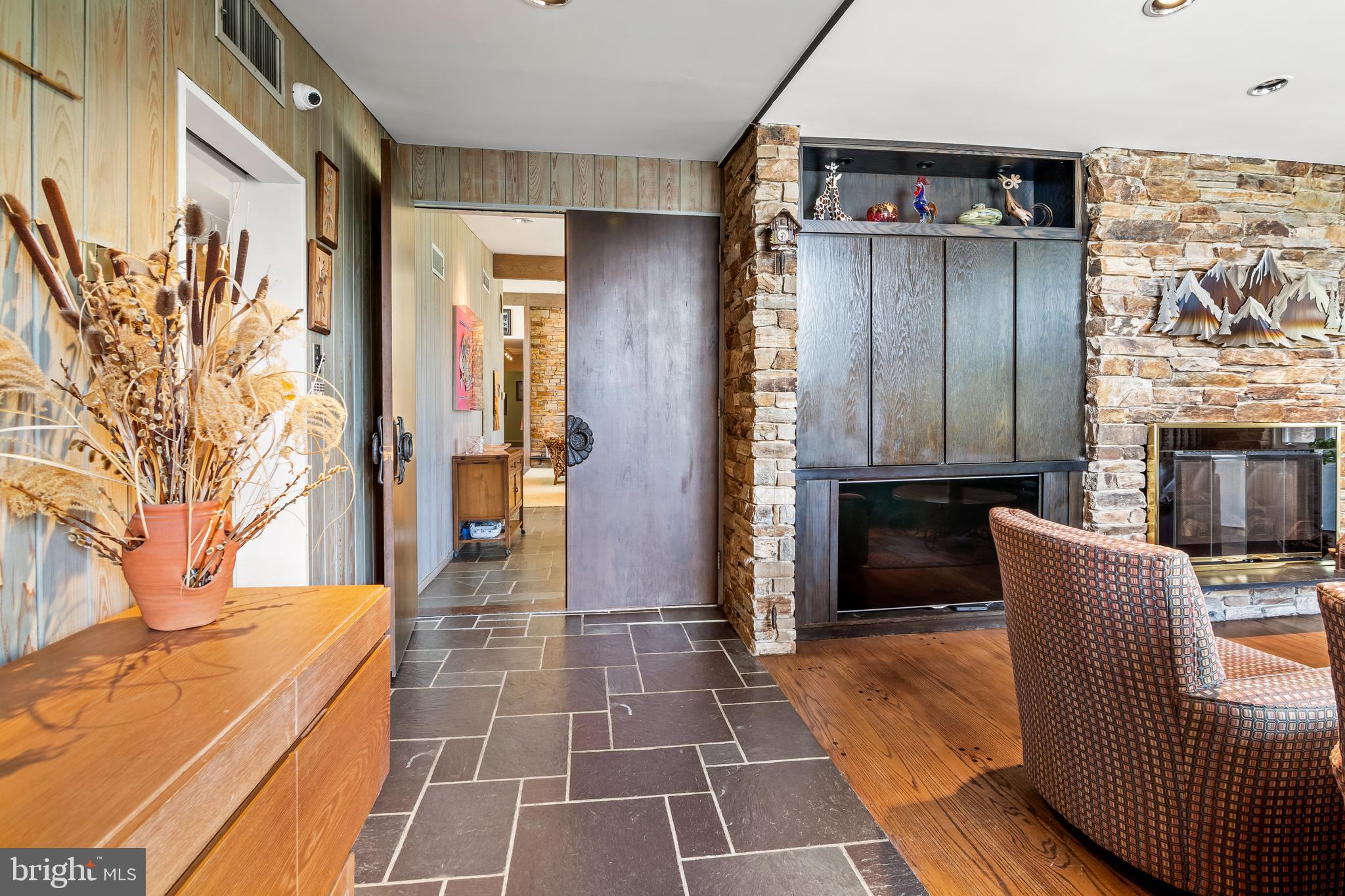 DUMBARTON - Residential