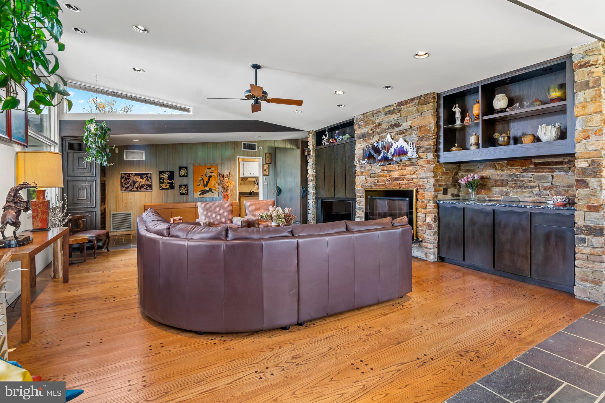 DUMBARTON - Residential