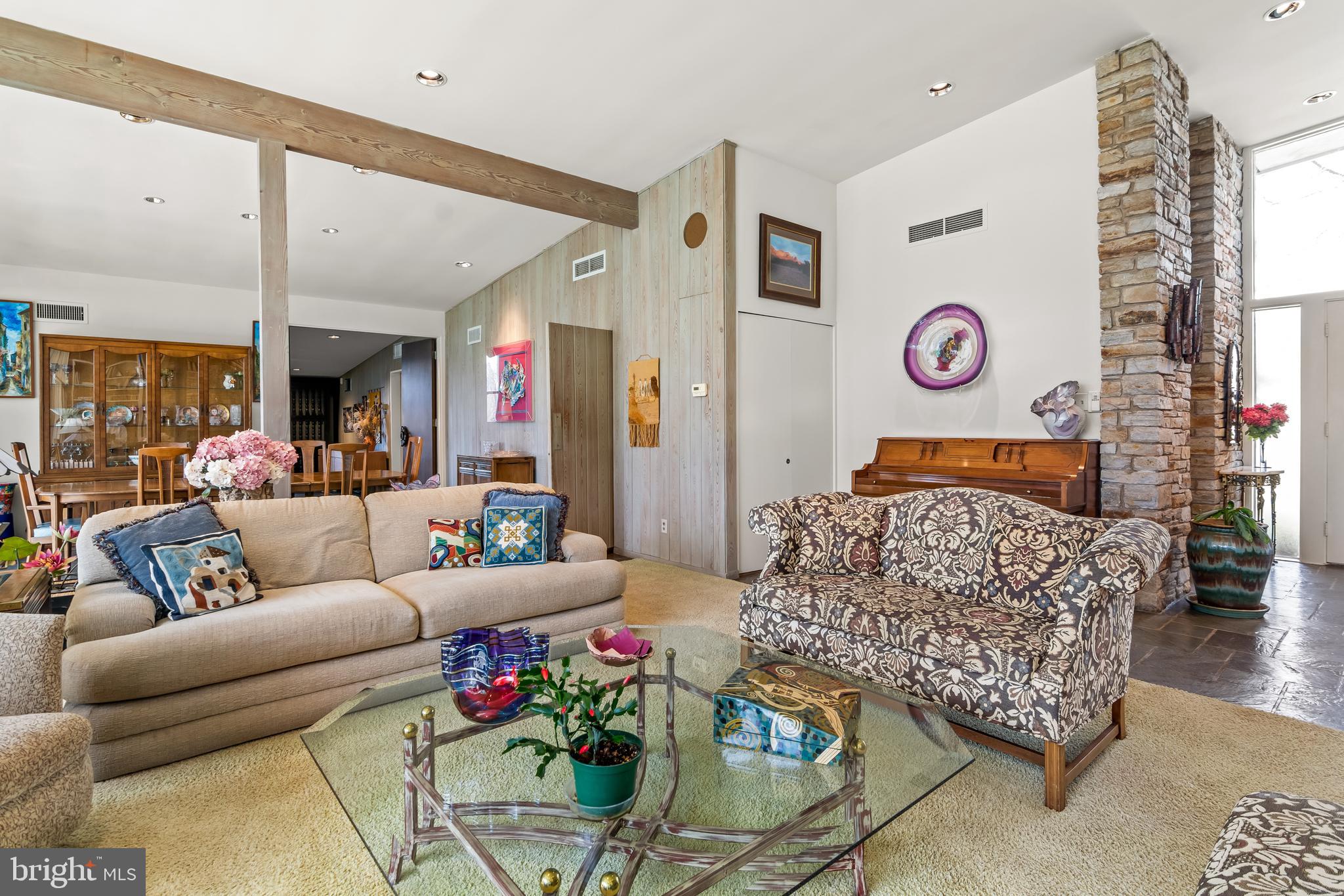 DUMBARTON - Residential