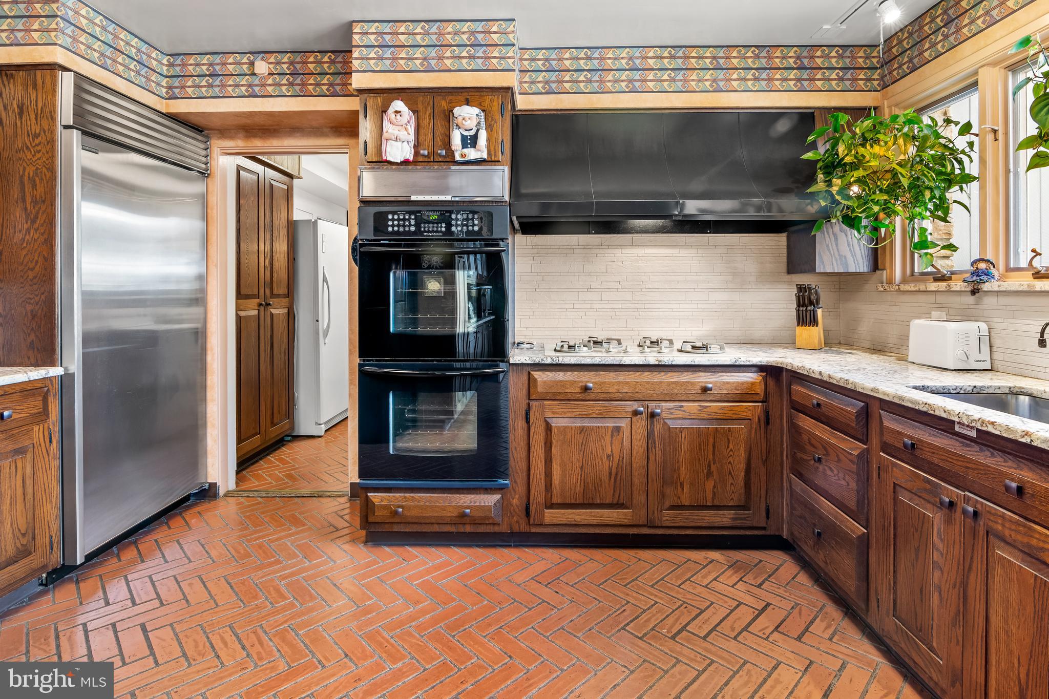 DUMBARTON - Residential