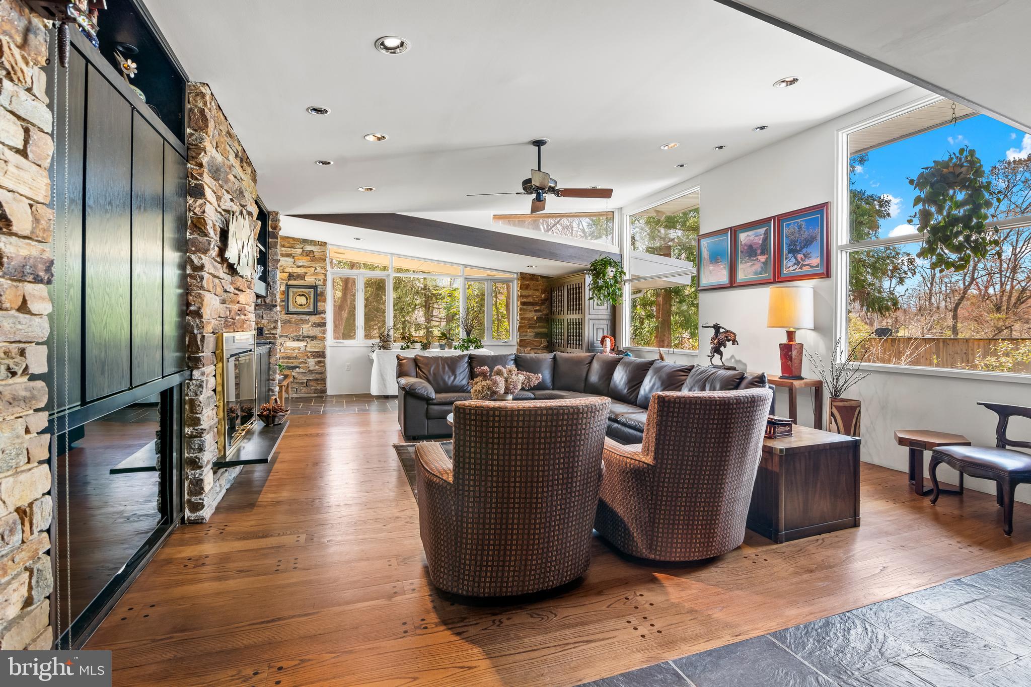 DUMBARTON - Residential