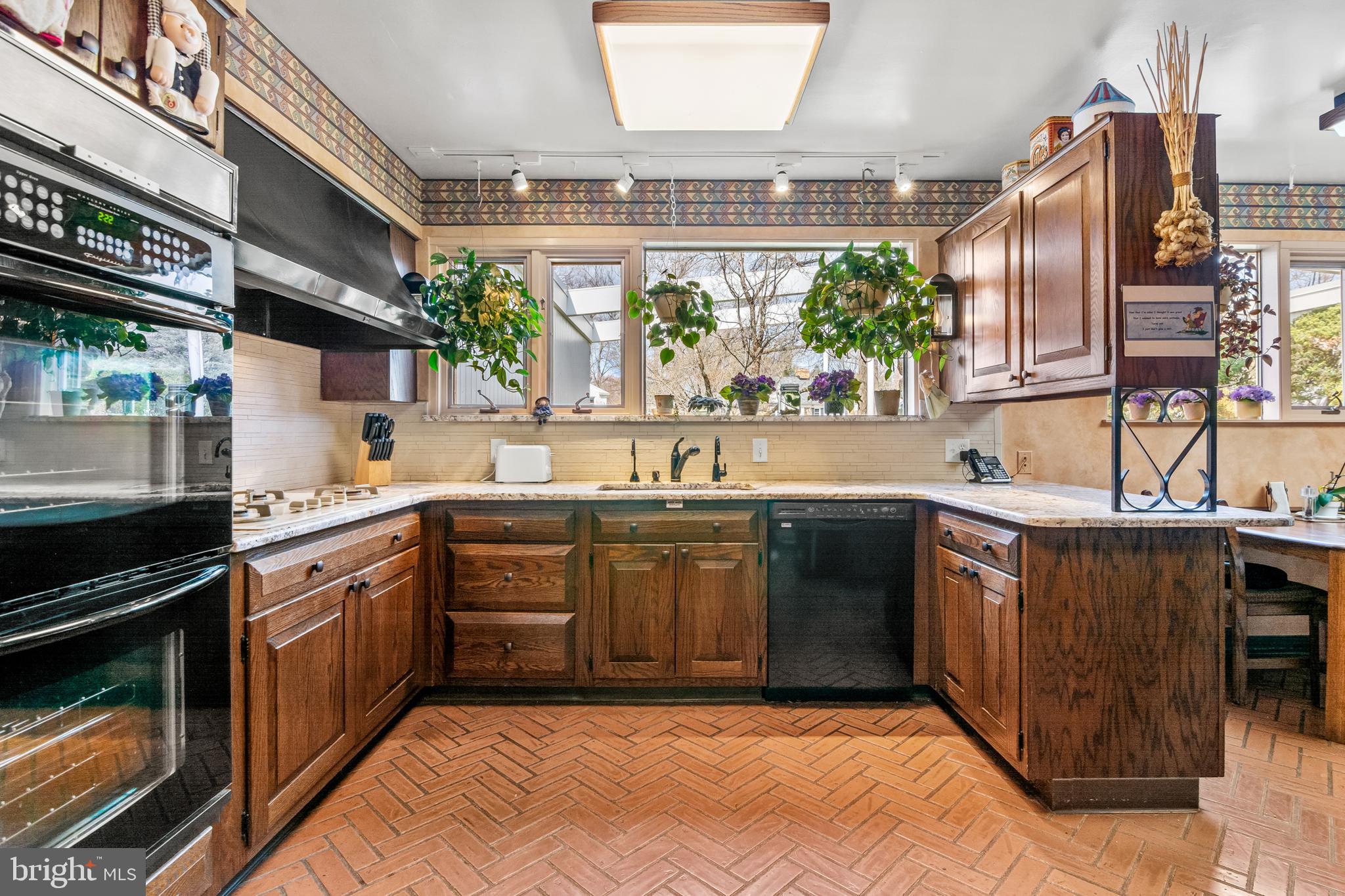 DUMBARTON - Residential