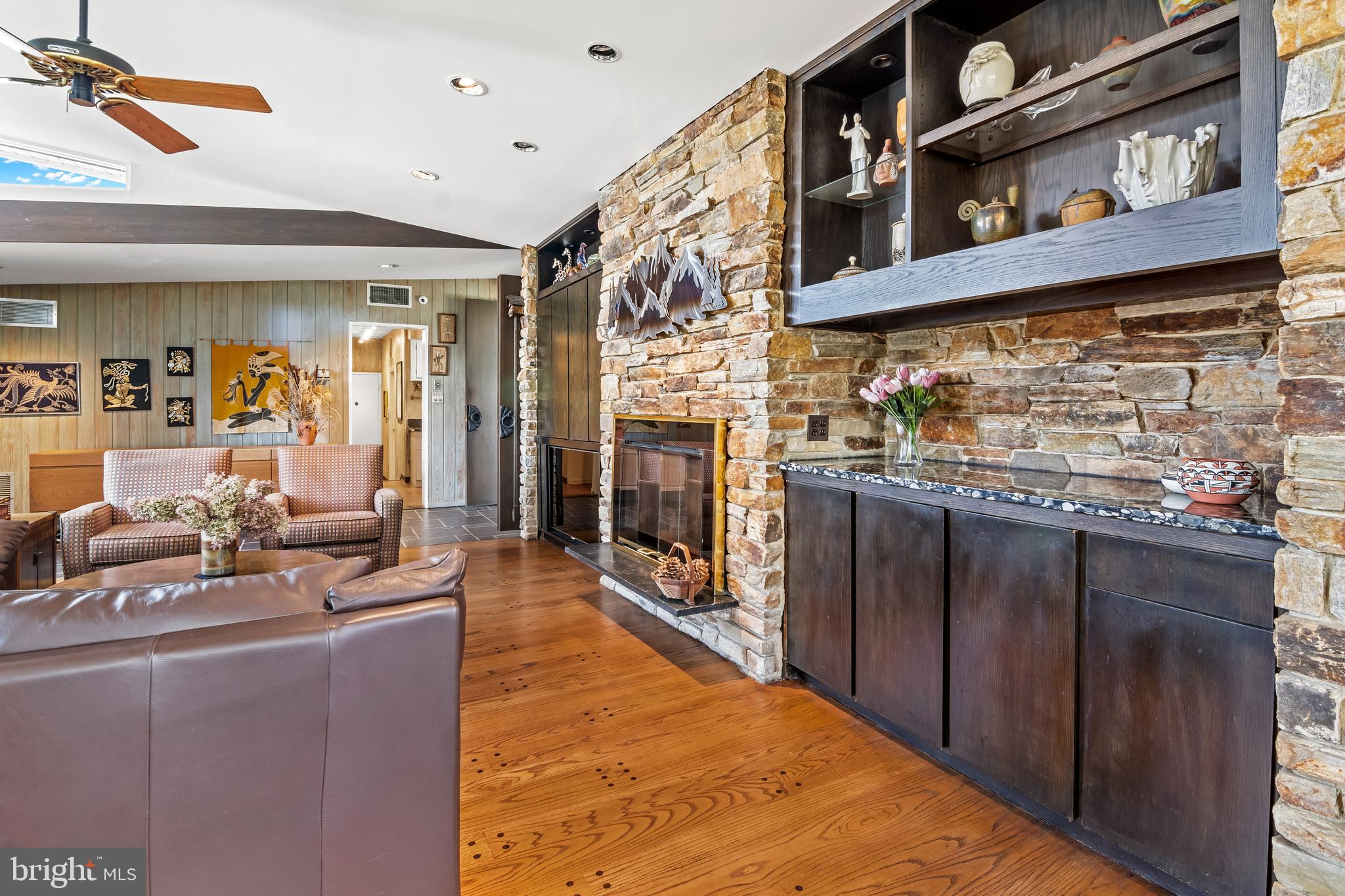 DUMBARTON - Residential