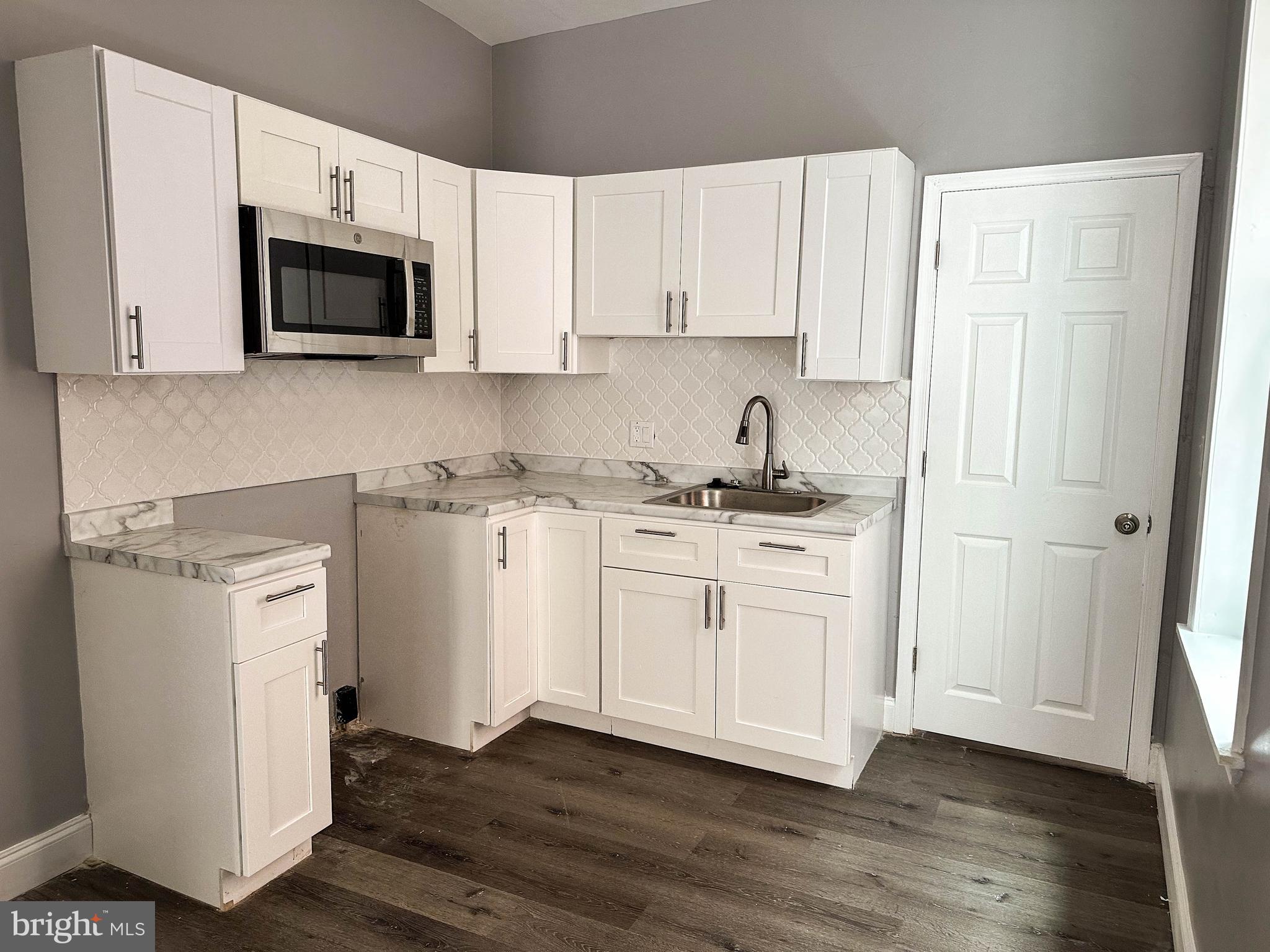 KENSINGTON - Residential Lease