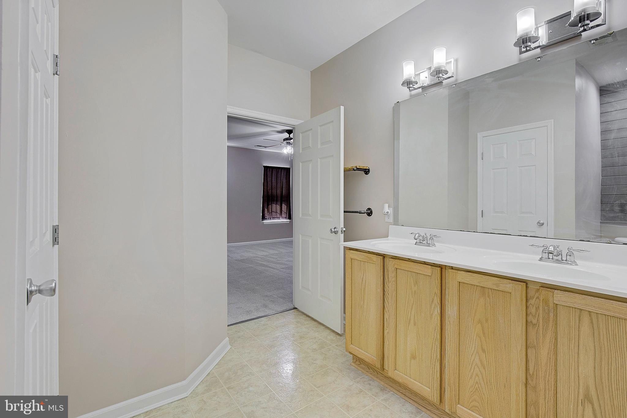 RICHFIELD STATION VILLAGE - Residential