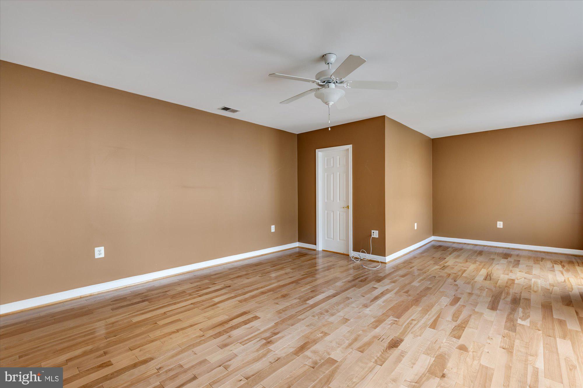 RILEY - Residential Lease