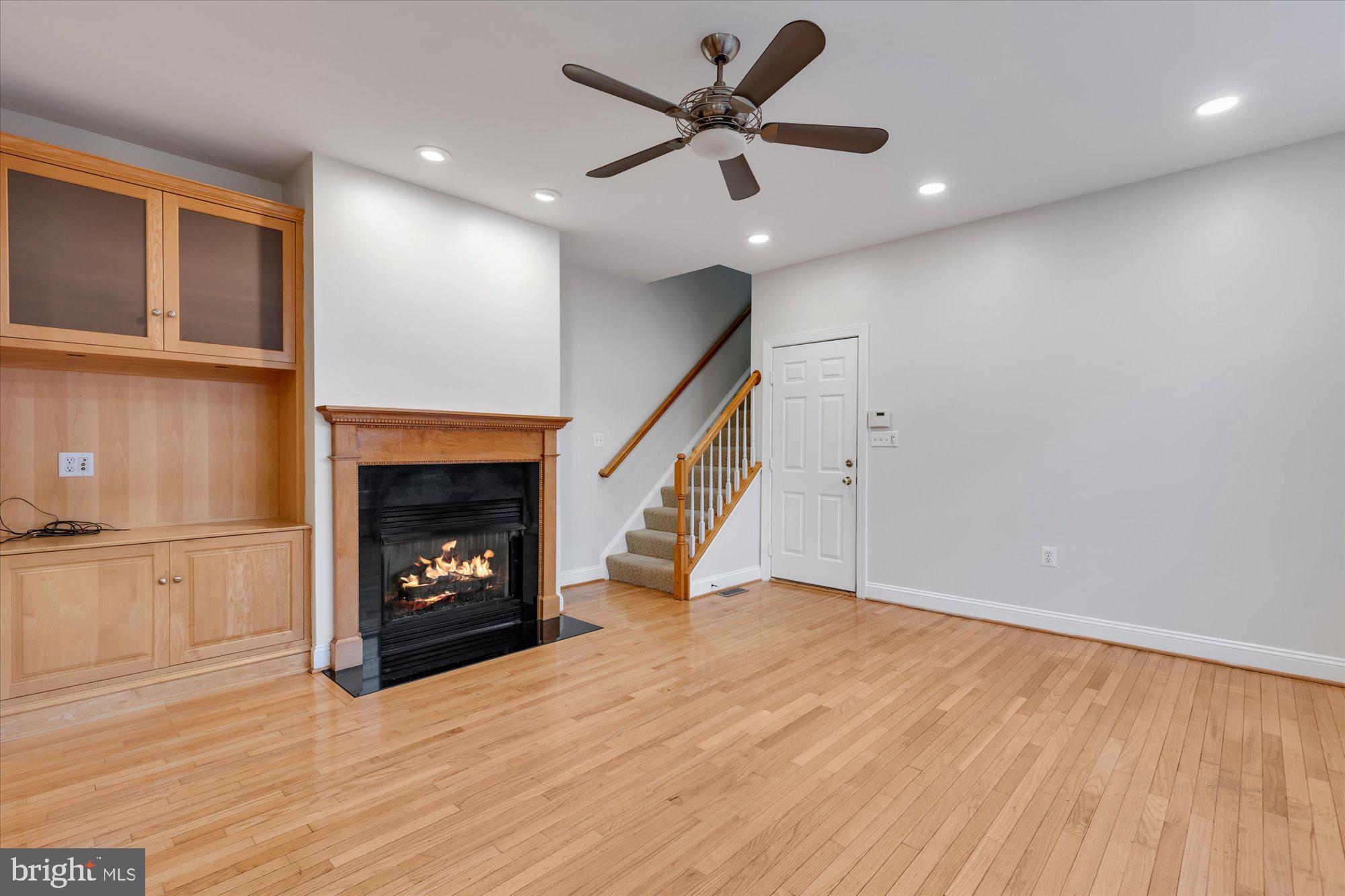 RILEY - Residential Lease