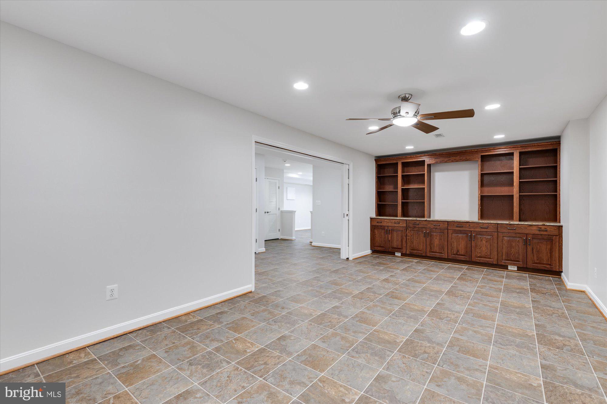 RILEY - Residential Lease