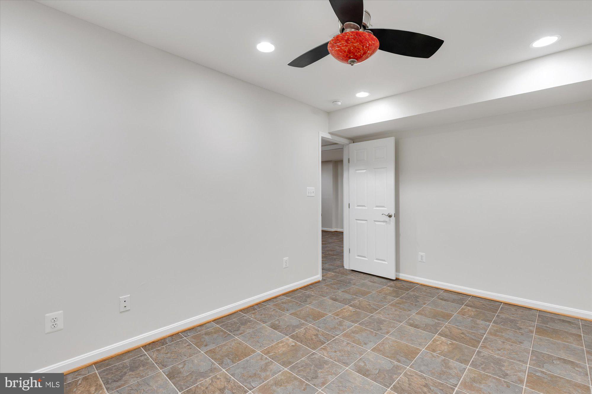 RILEY - Residential Lease