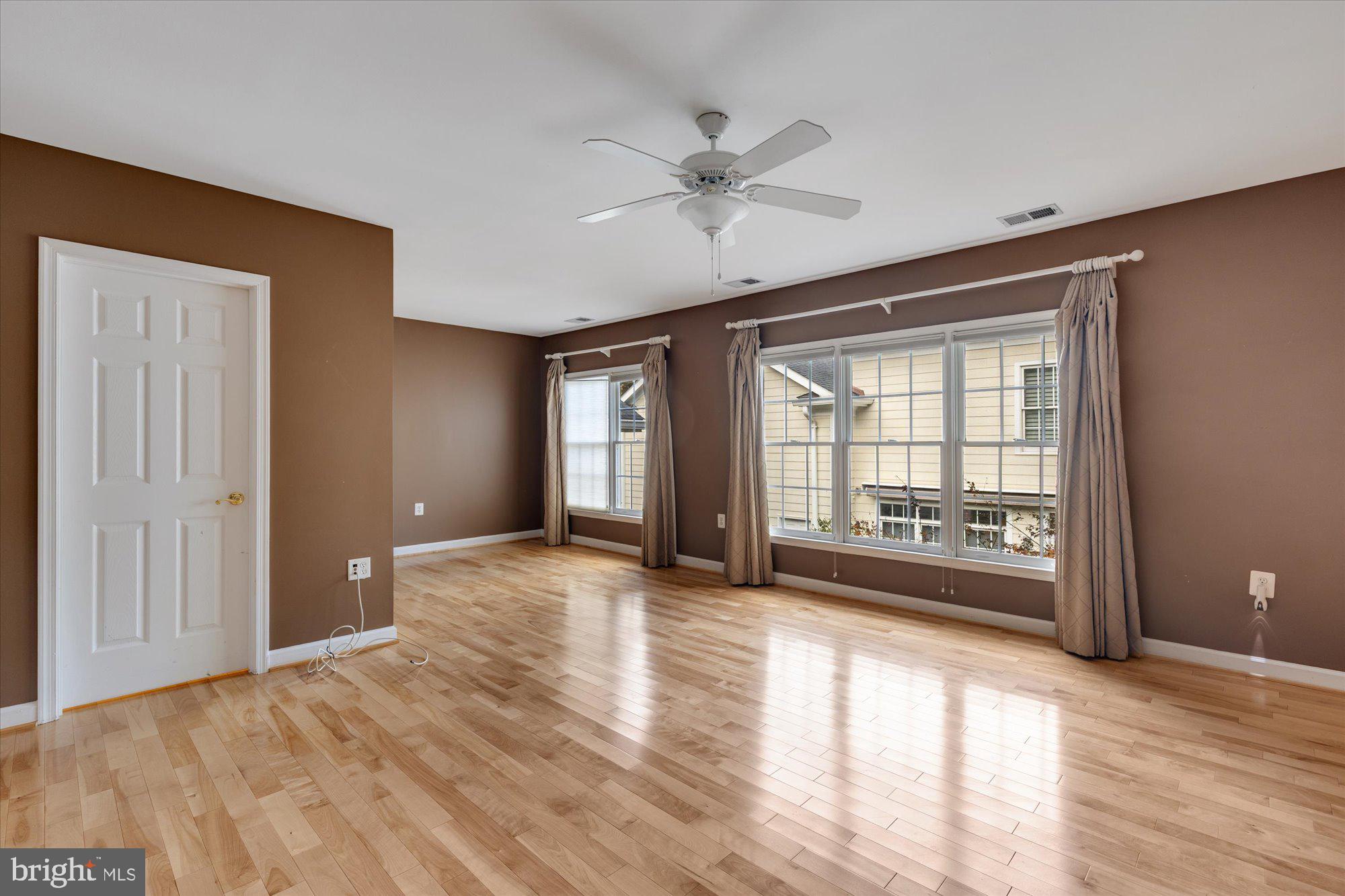 RILEY - Residential Lease