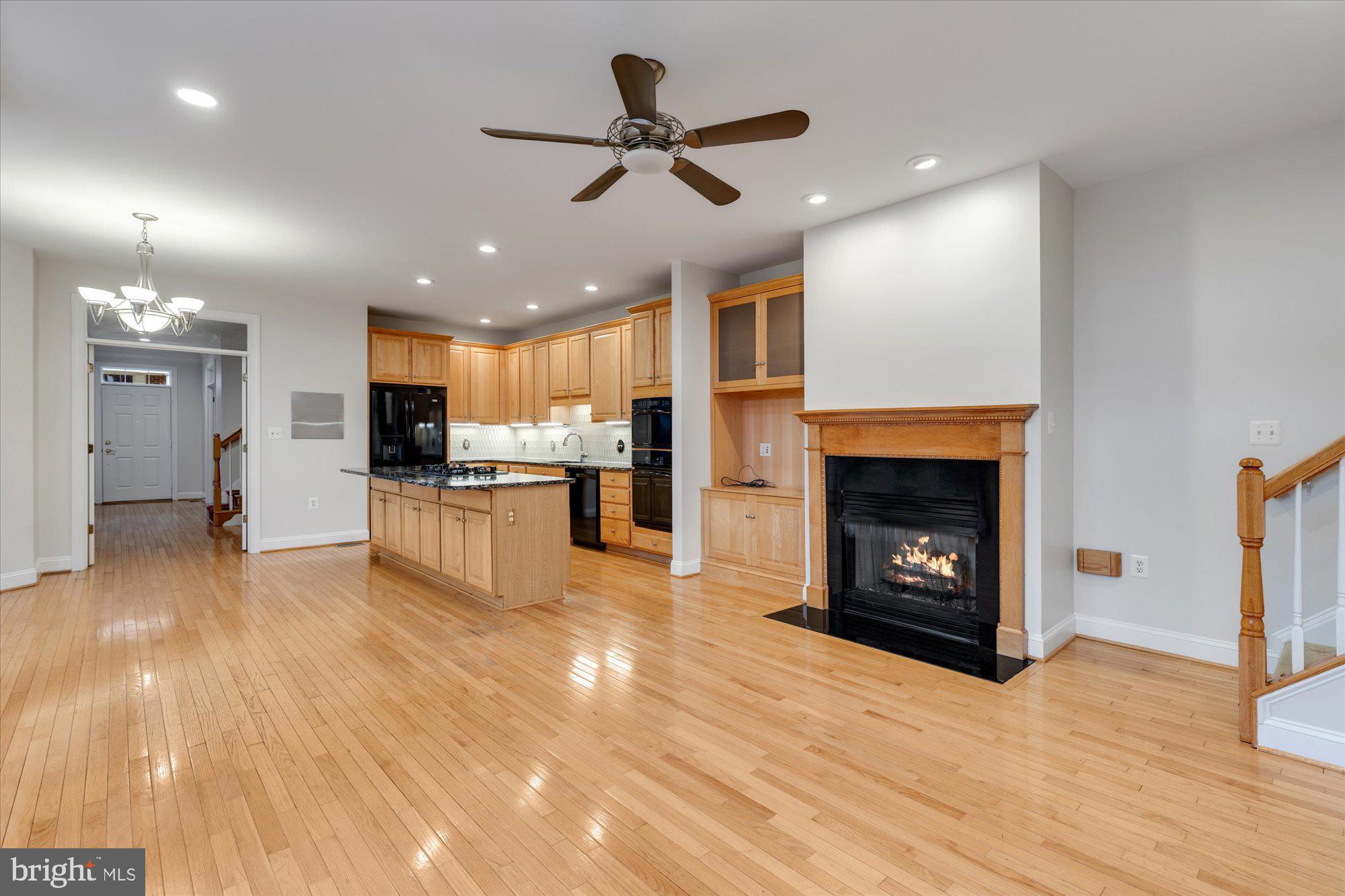 RILEY - Residential Lease