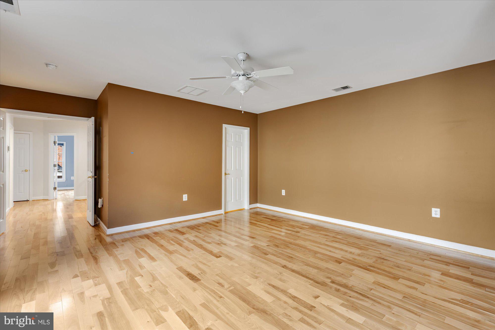 RILEY - Residential Lease