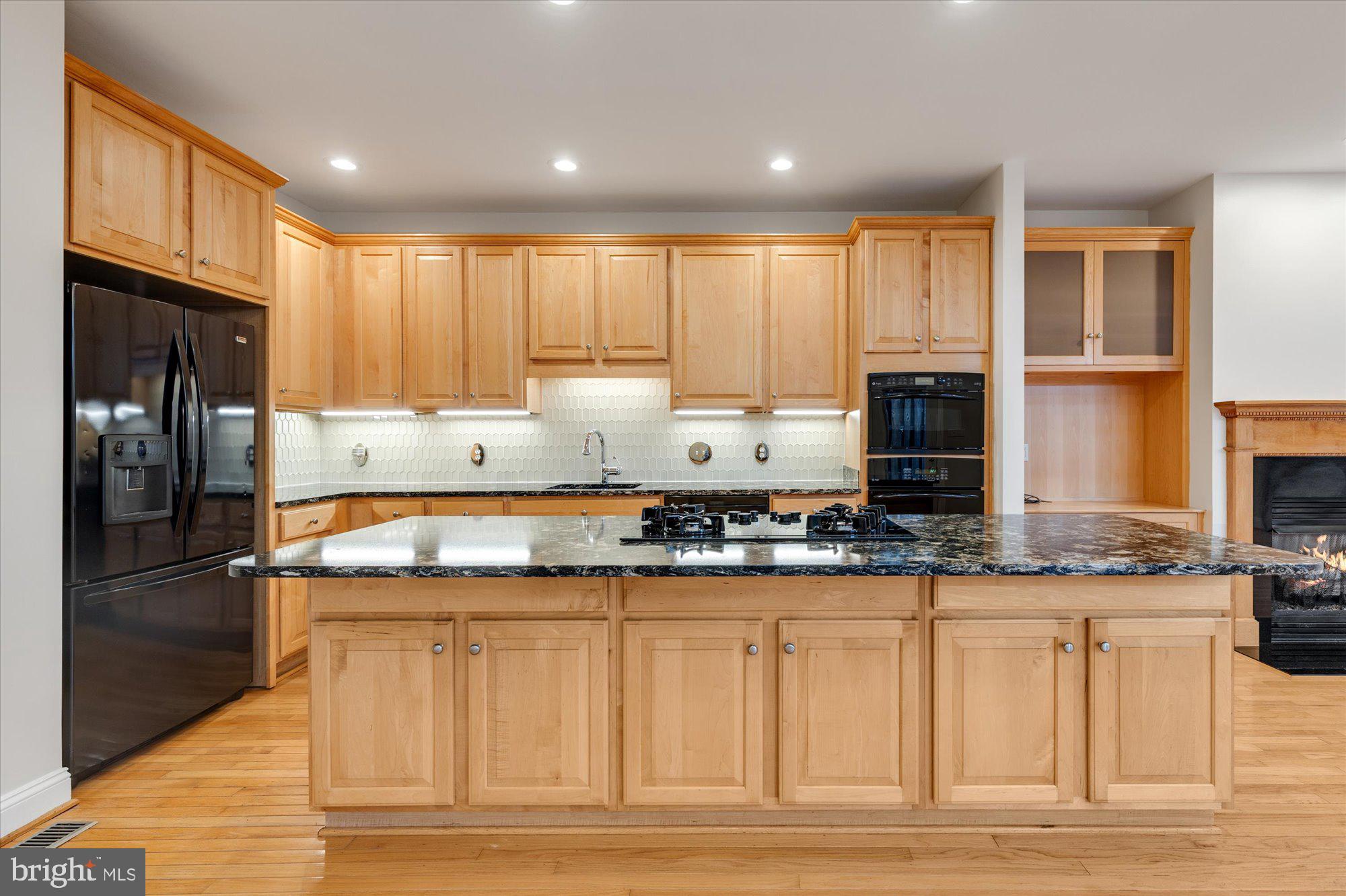 RILEY - Residential Lease