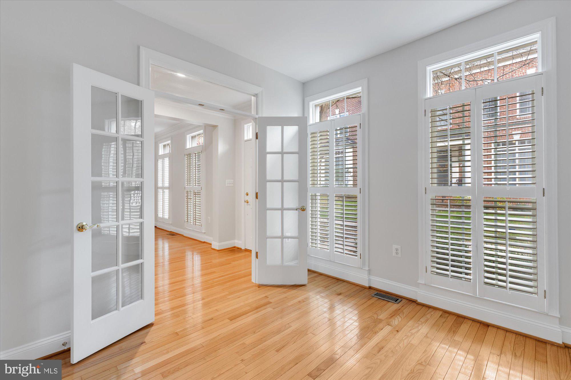 RILEY - Residential Lease