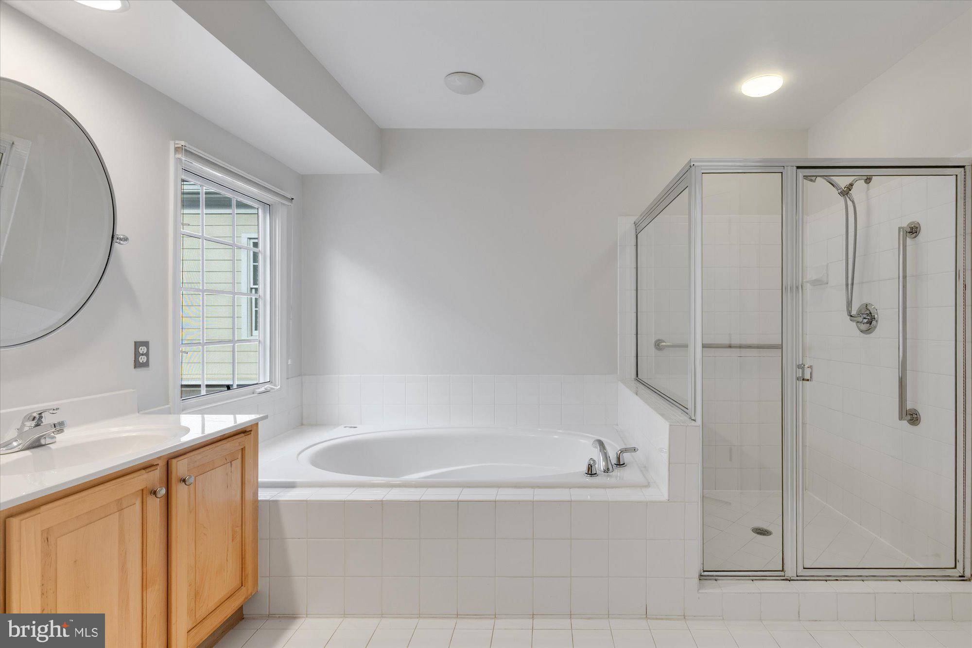 RILEY - Residential Lease