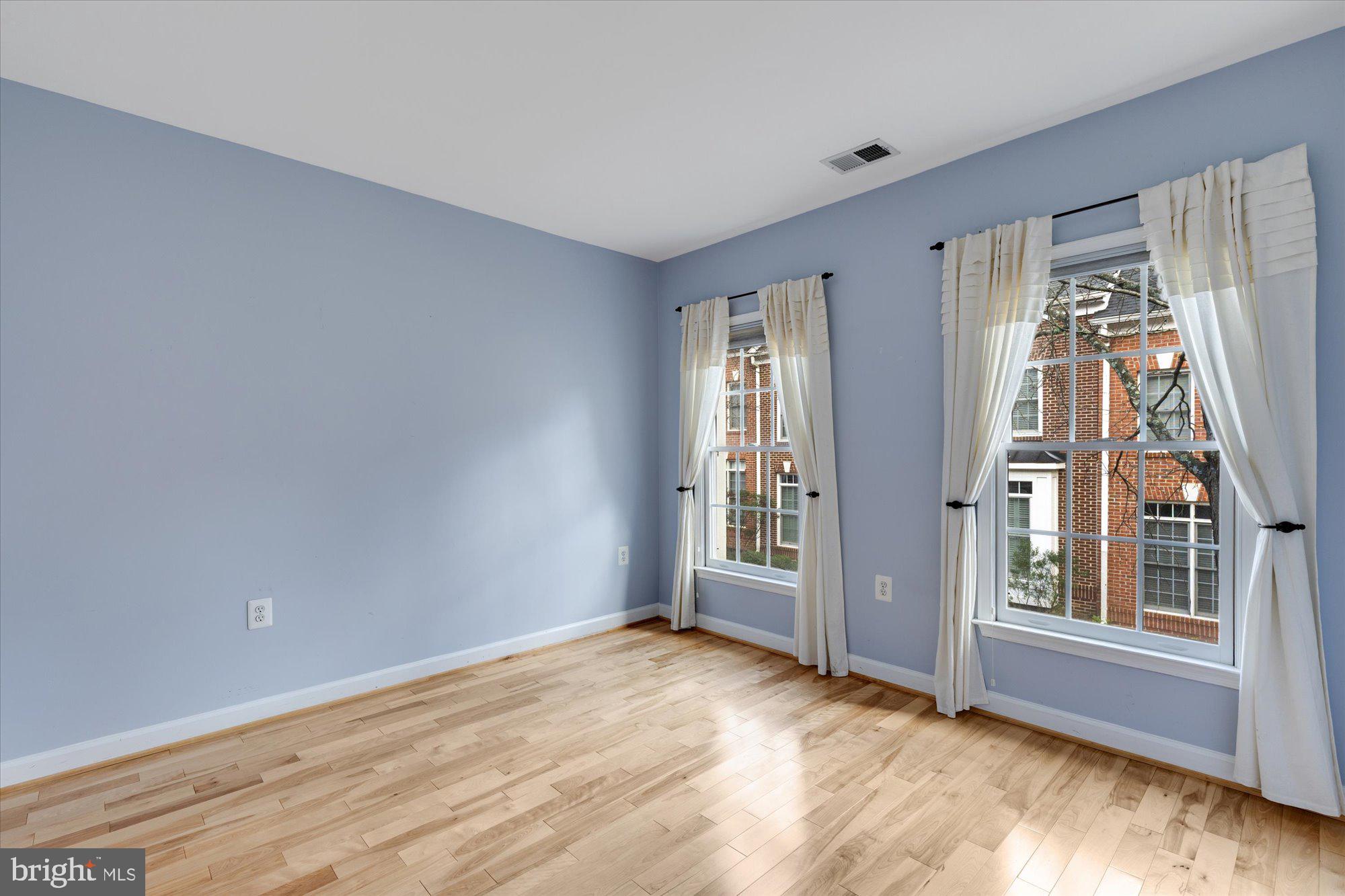 RILEY - Residential Lease