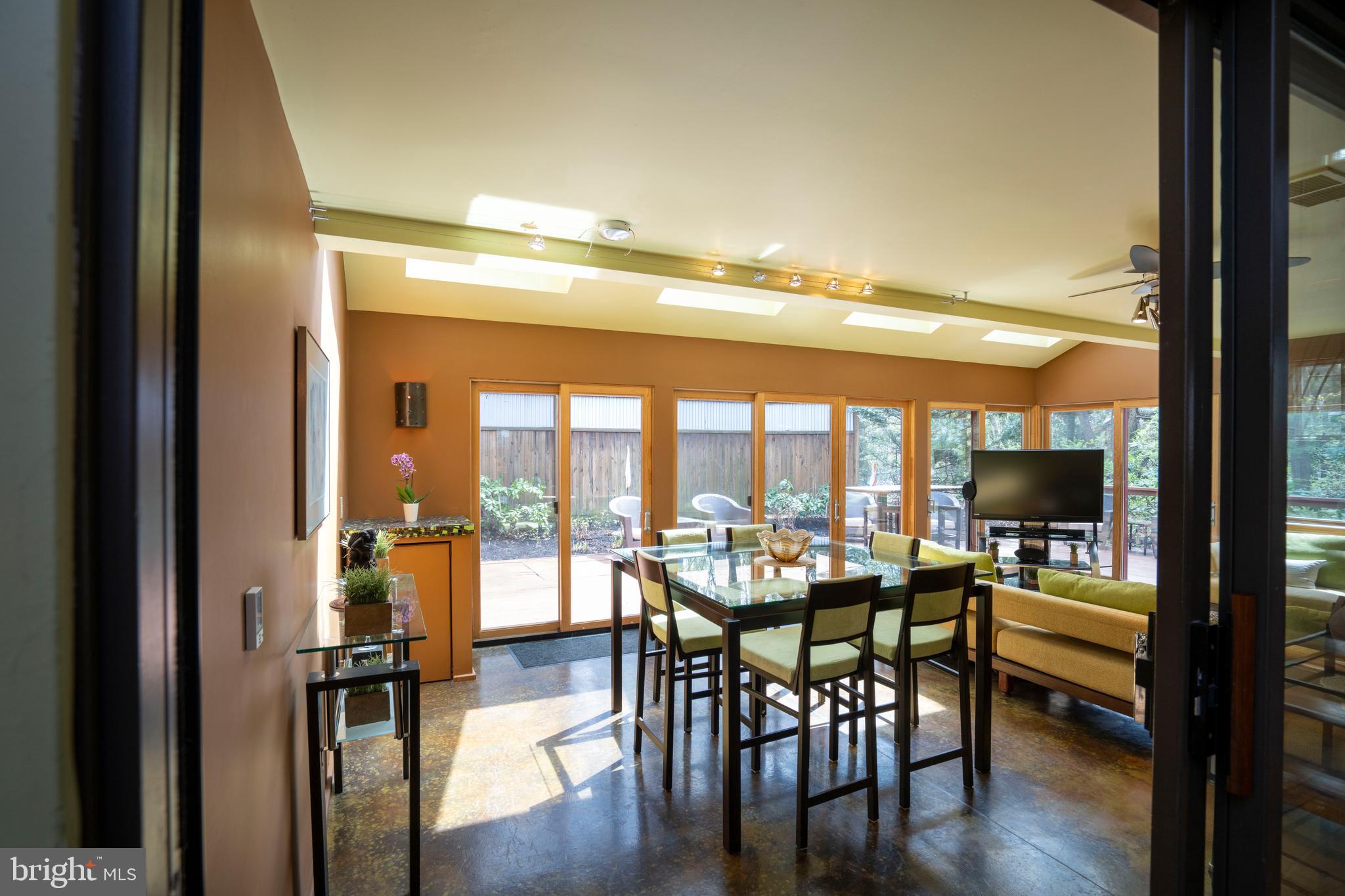 COLLEGE HEIGHTS - Residential