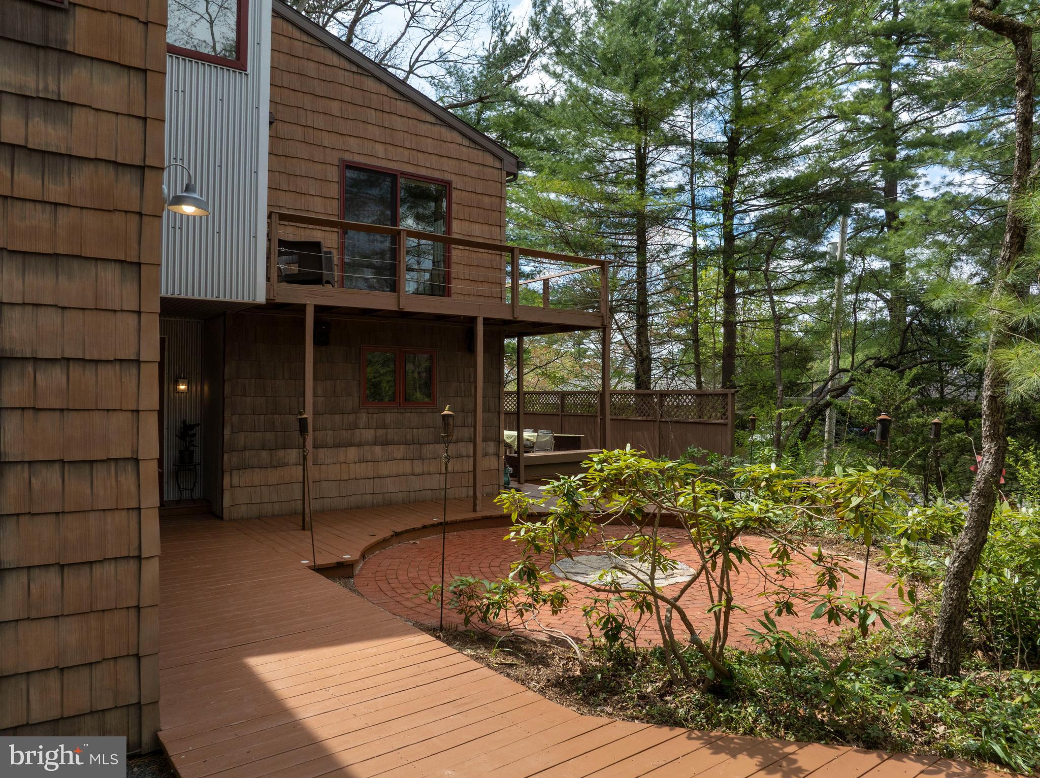 COLLEGE HEIGHTS - Residential