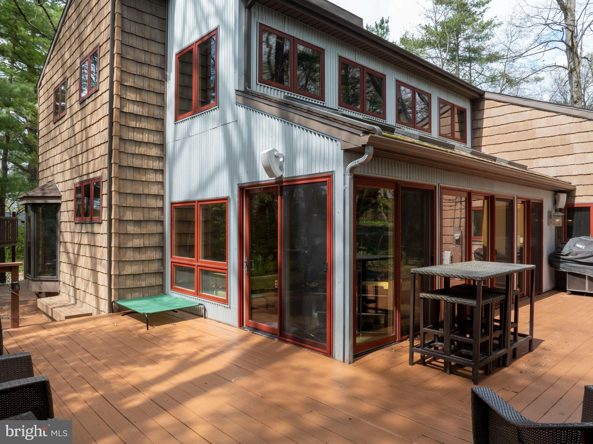 COLLEGE HEIGHTS - Residential