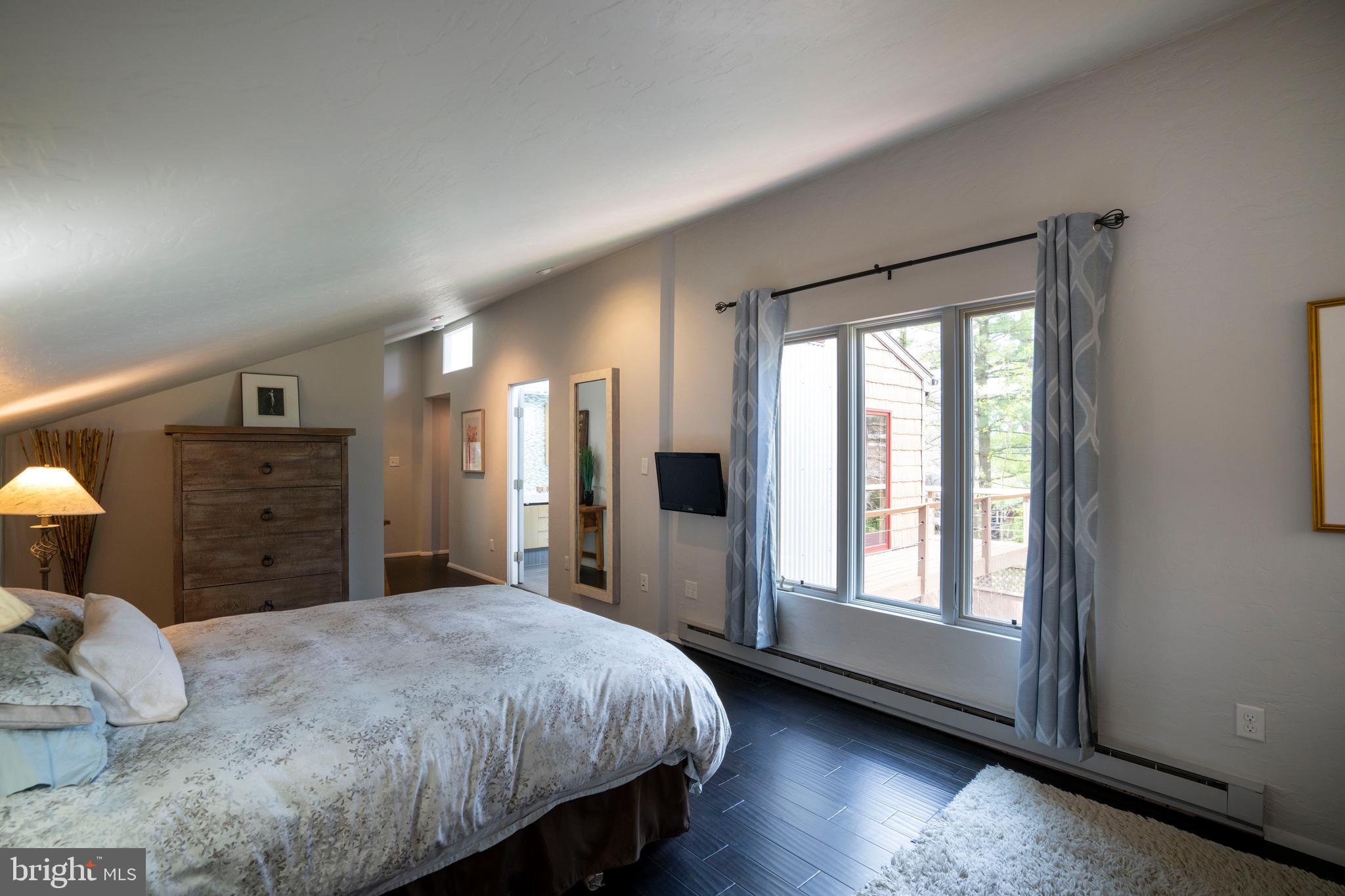 COLLEGE HEIGHTS - Residential