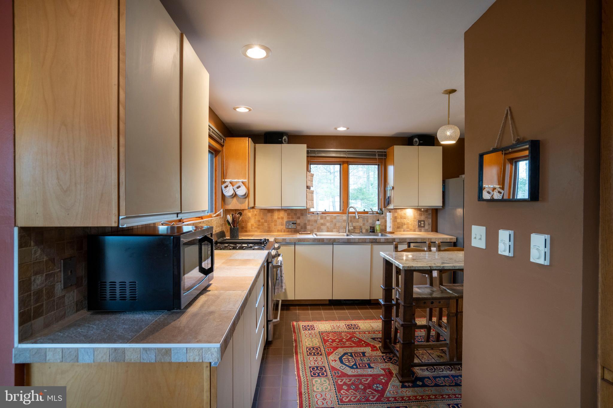 COLLEGE HEIGHTS - Residential