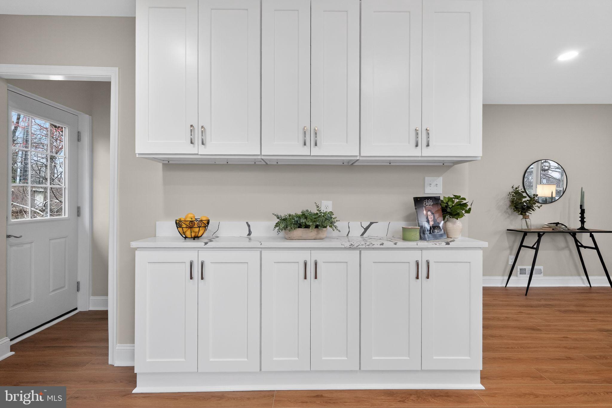 CAROLE HIGHLANDS - Residential