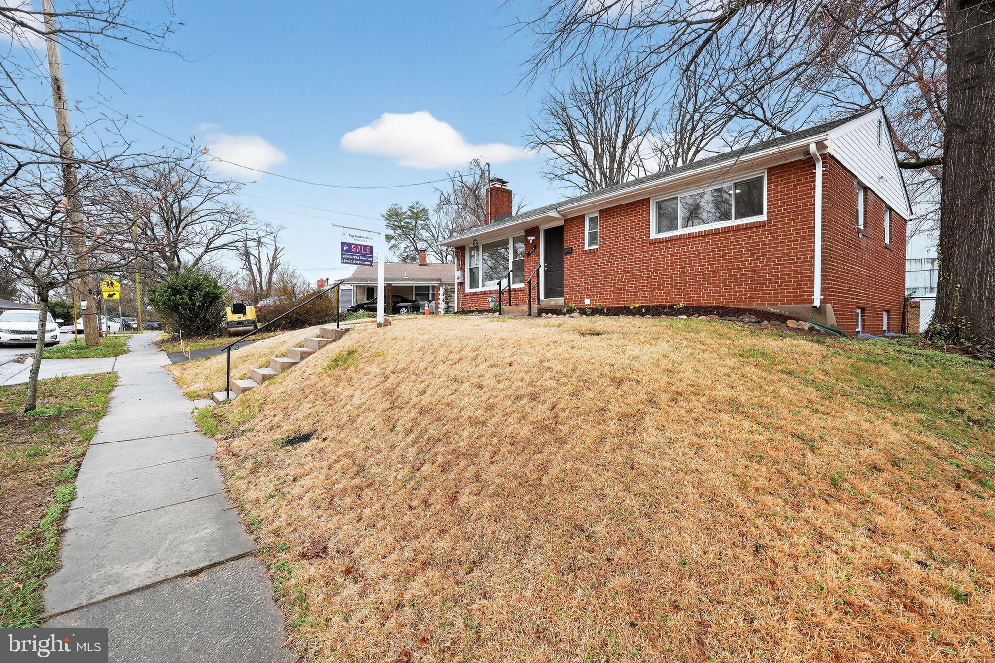 CAROLE HIGHLANDS - Residential