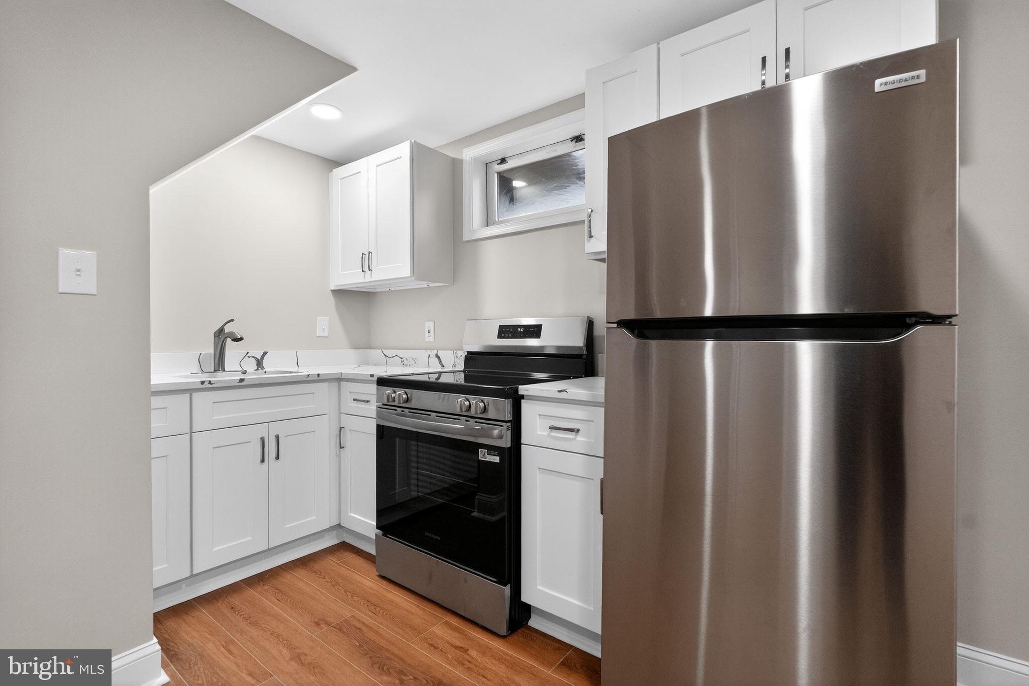 CAROLE HIGHLANDS - Residential