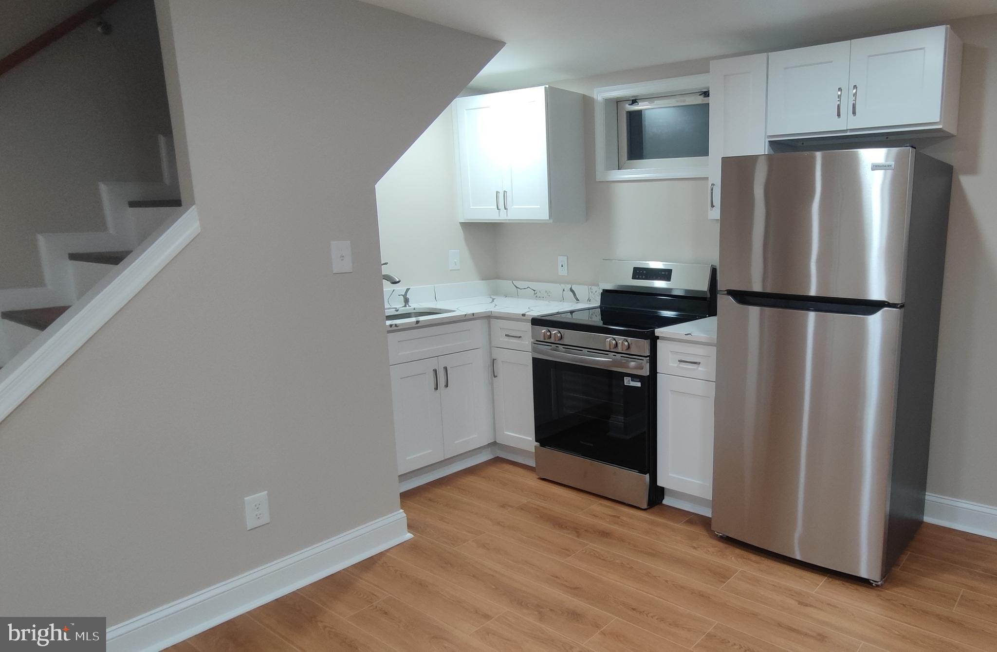 CAROLE HIGHLANDS - Residential