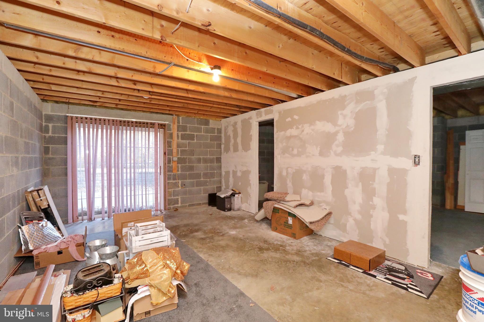 SUMMER SOLITUDE - Residential