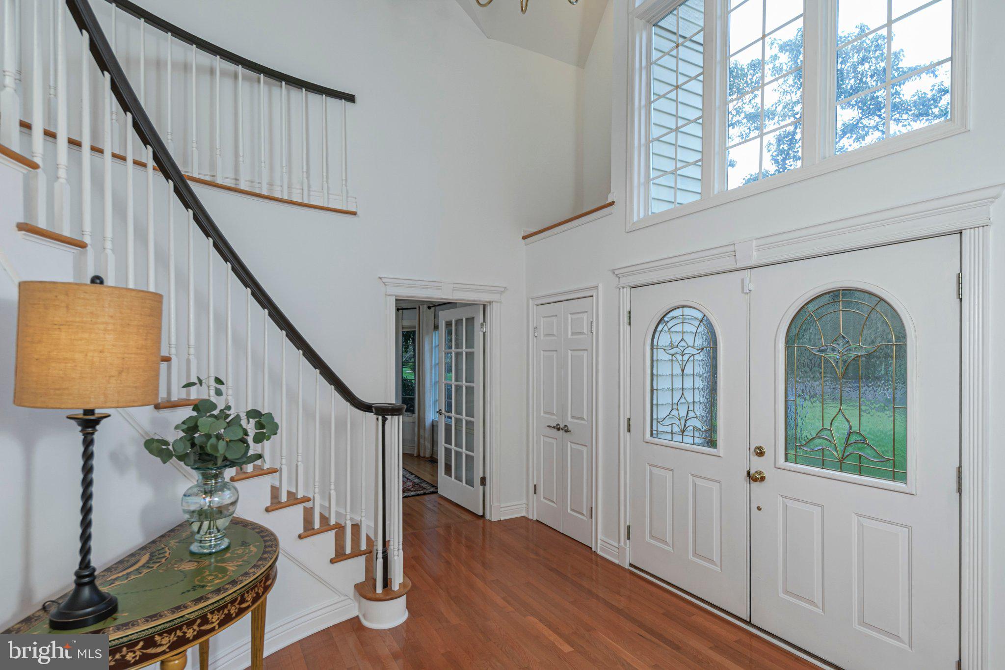 24 BUCKINGHAM DRIVE
