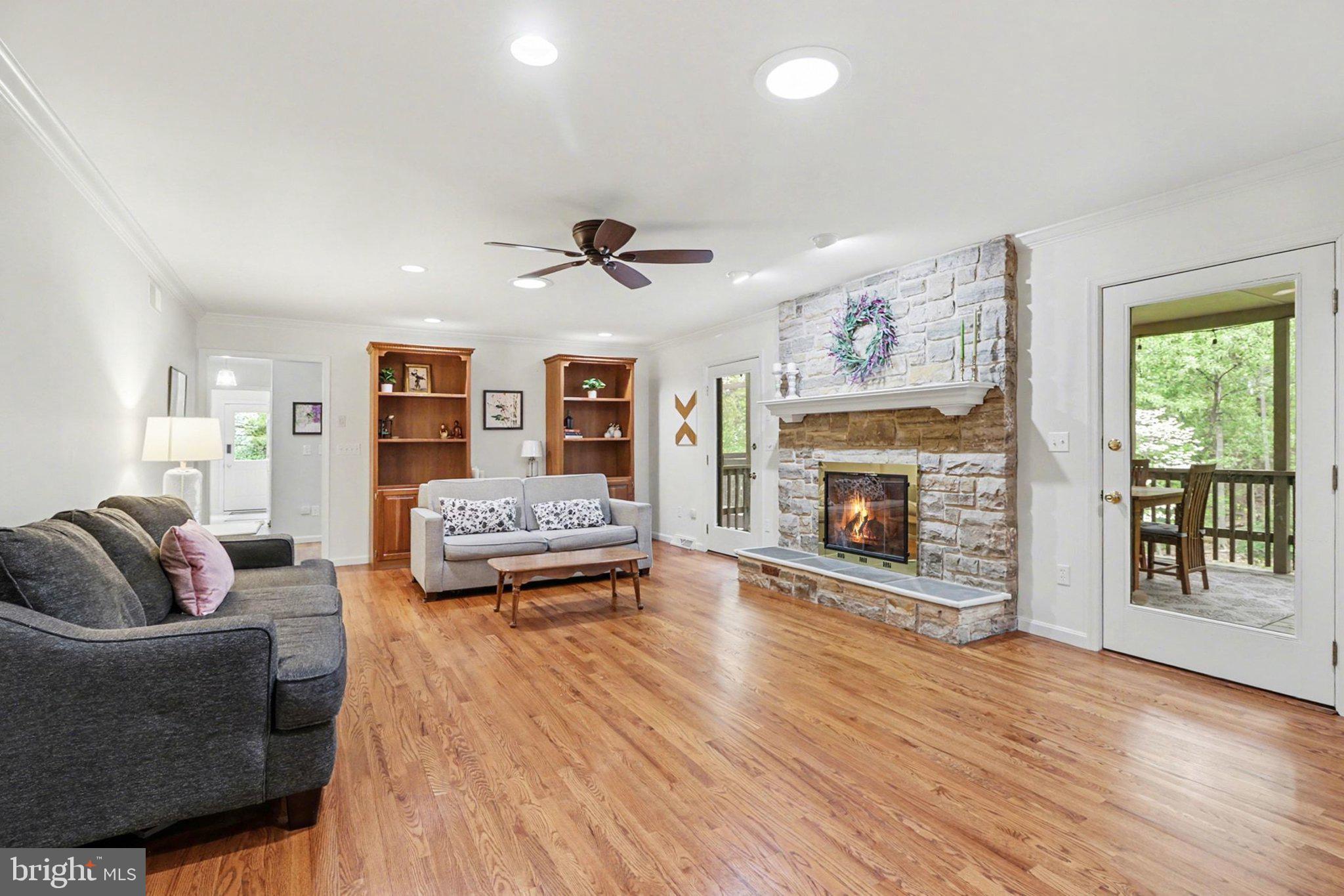 1214 QUAIL HOLLOW ROAD