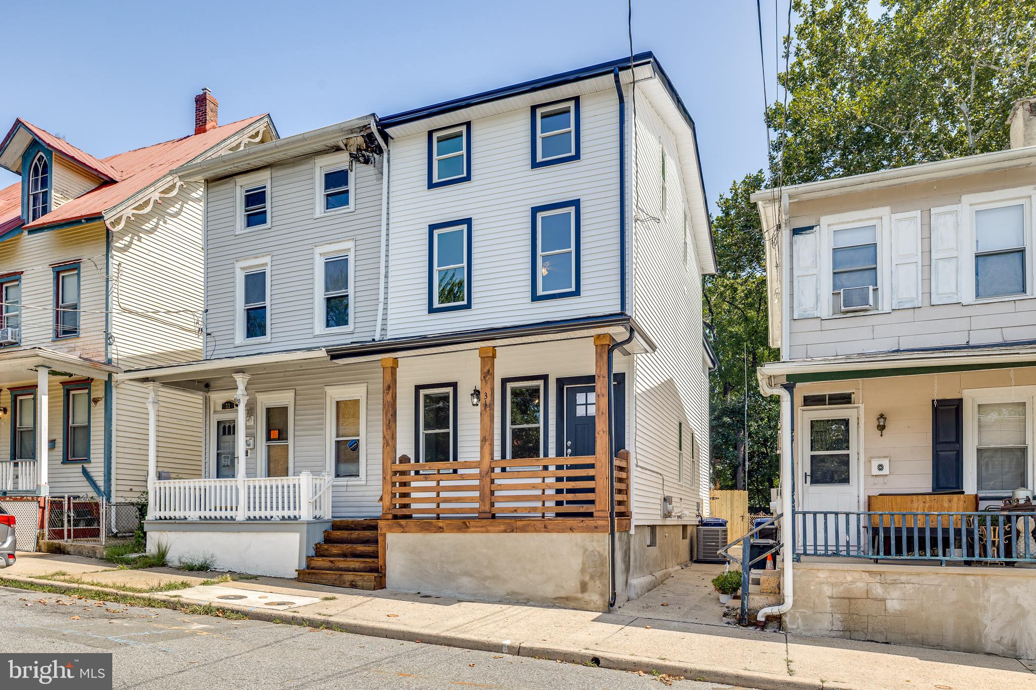 31 BUTTONWOOD STREET