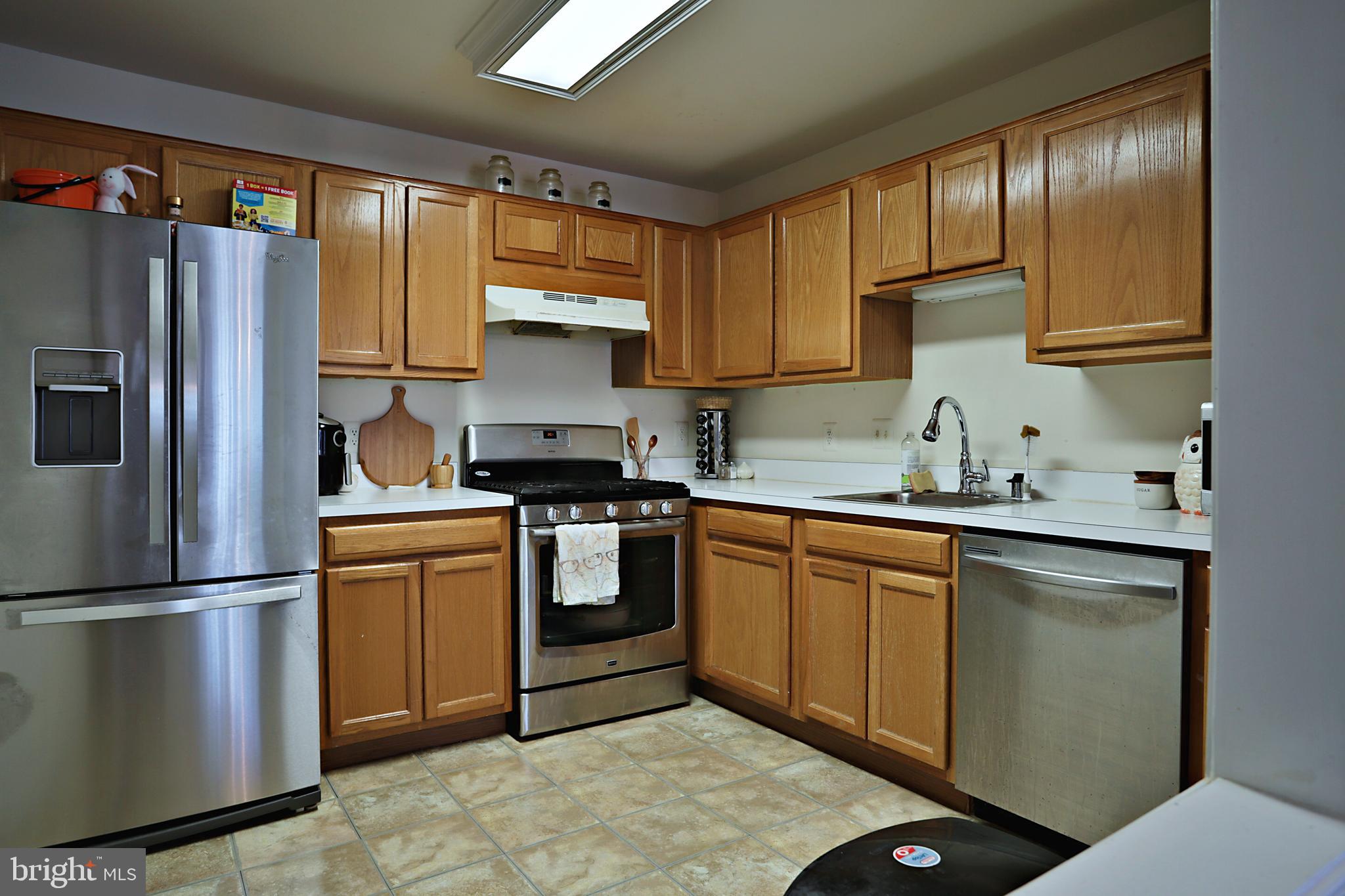 GUNSTON CORNER - Residential Lease