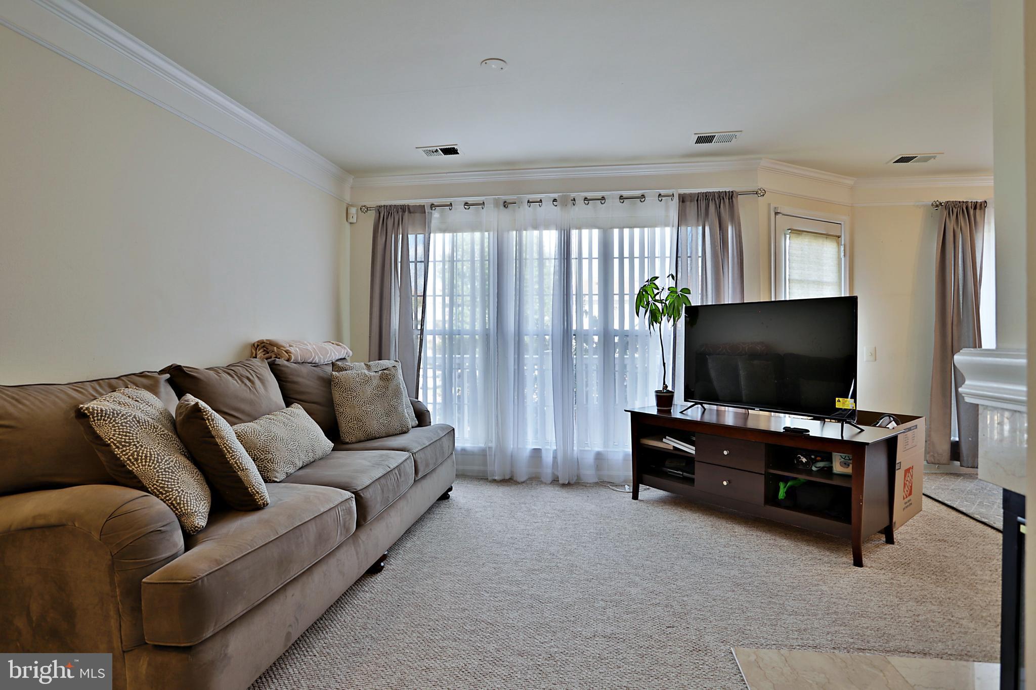 GUNSTON CORNER - Residential Lease