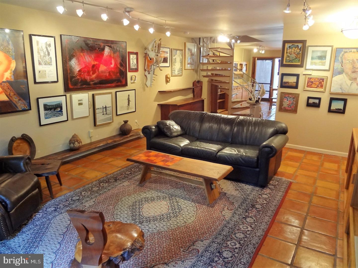 VILLAGE II - Residential