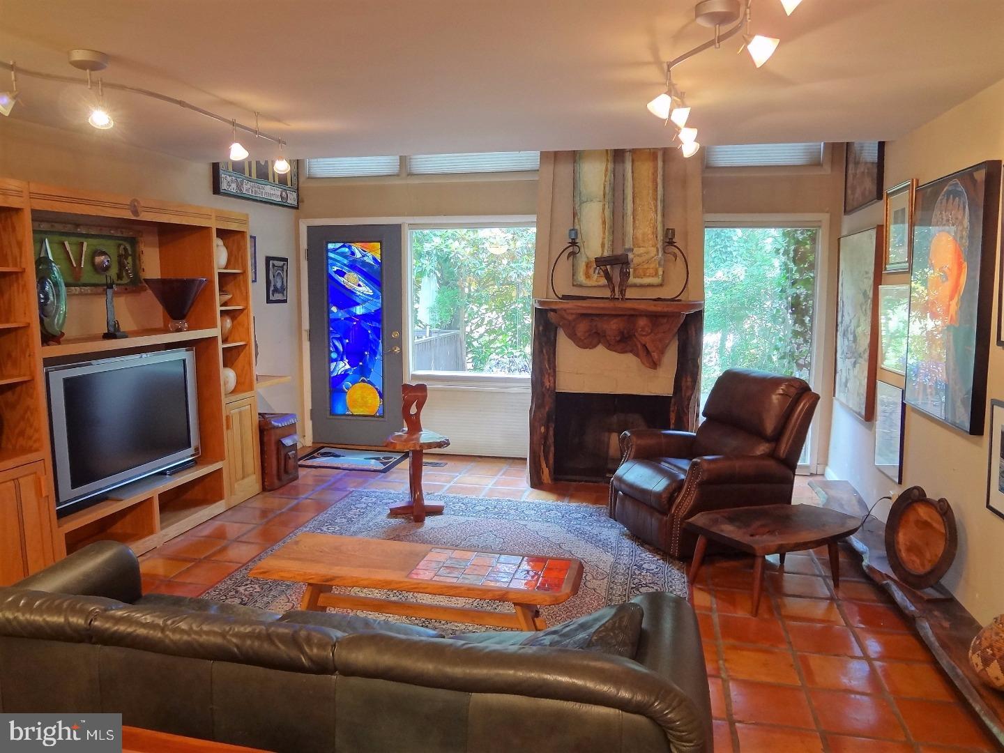 VILLAGE II - Residential