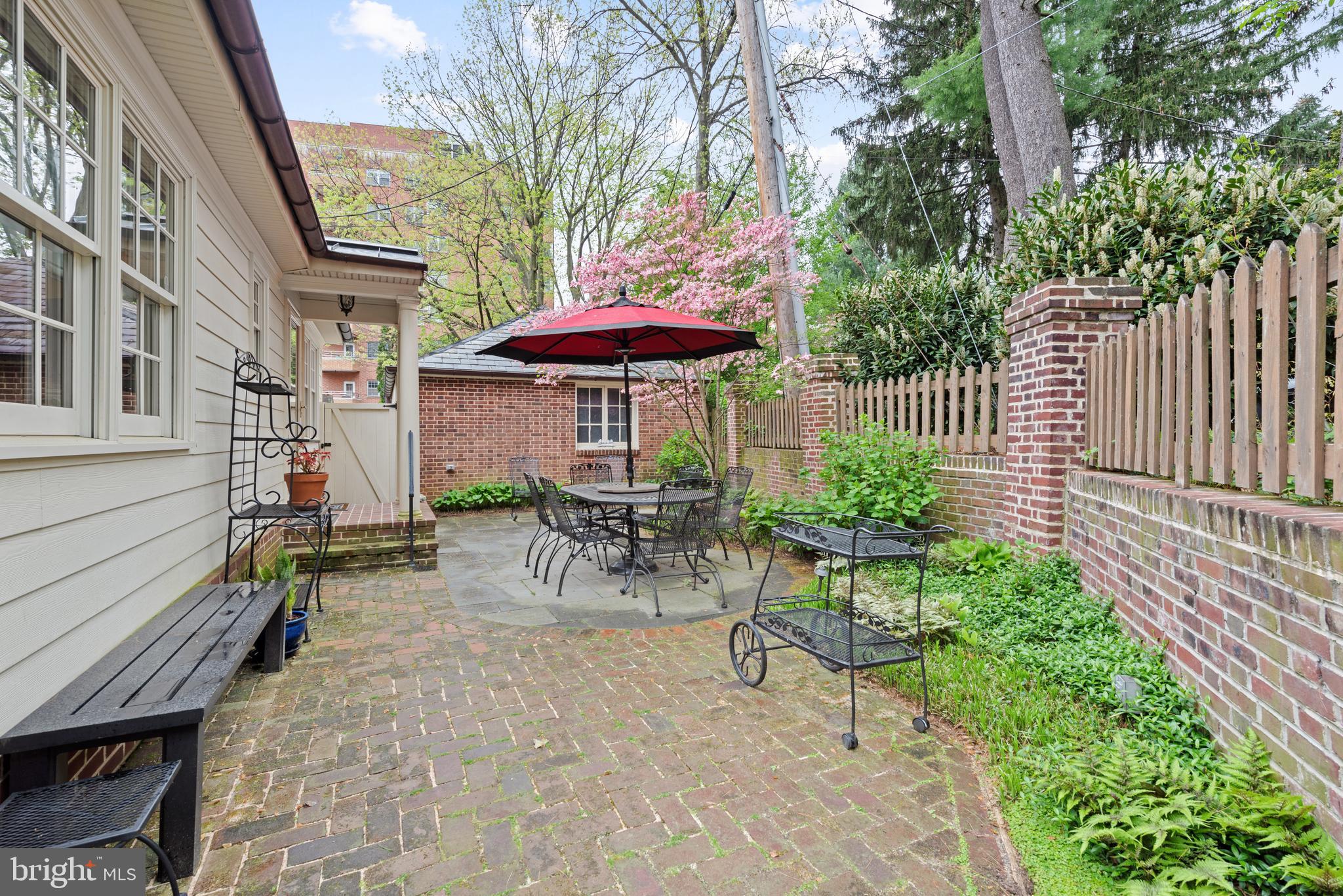 GUILFORD HISTORIC DISTRICT - Residential