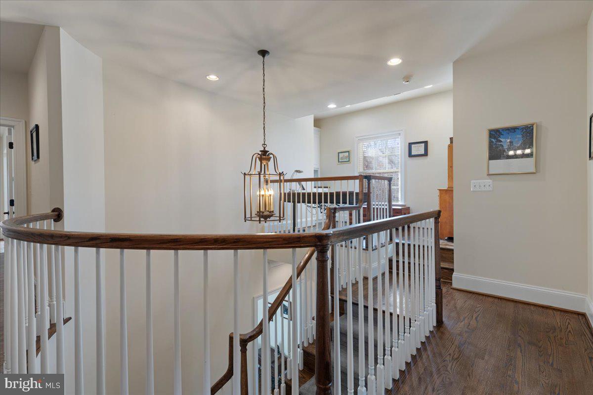 JAGUAR/YORKTOWN - Residential