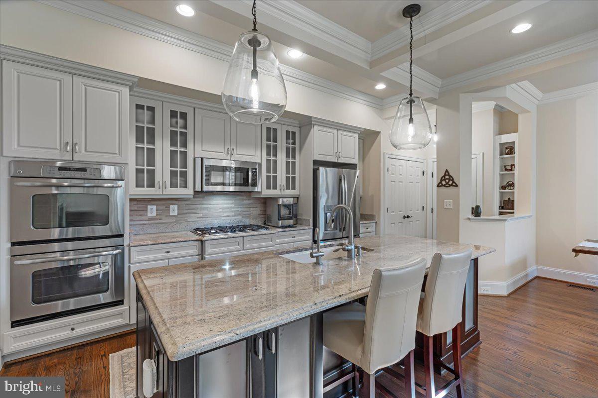 JAGUAR/YORKTOWN - Residential