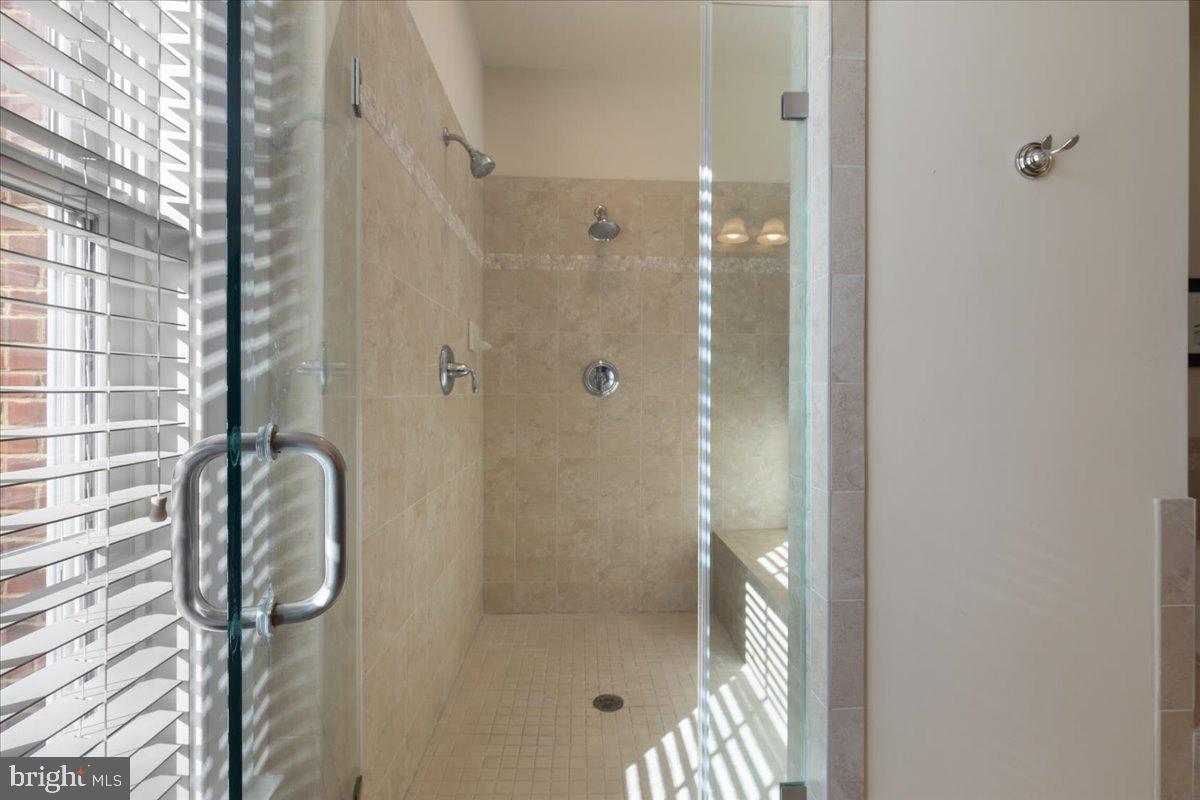 JAGUAR/YORKTOWN - Residential