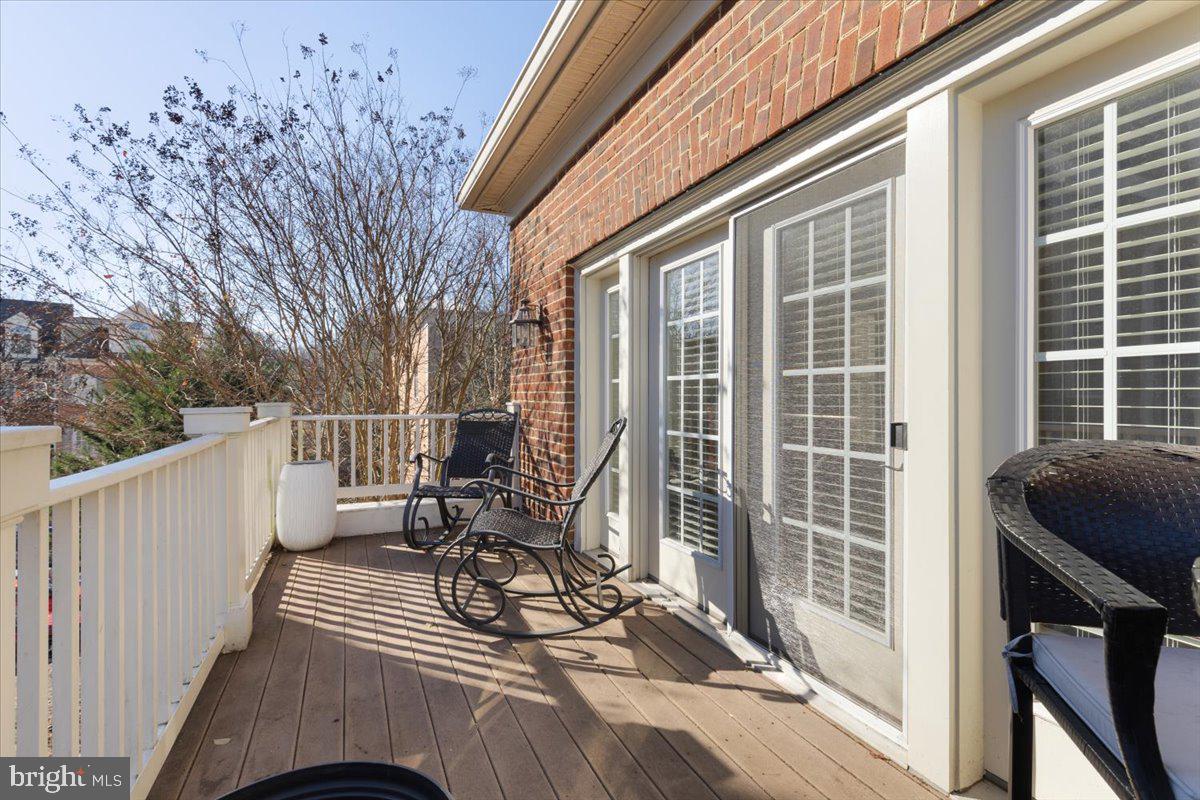 JAGUAR/YORKTOWN - Residential