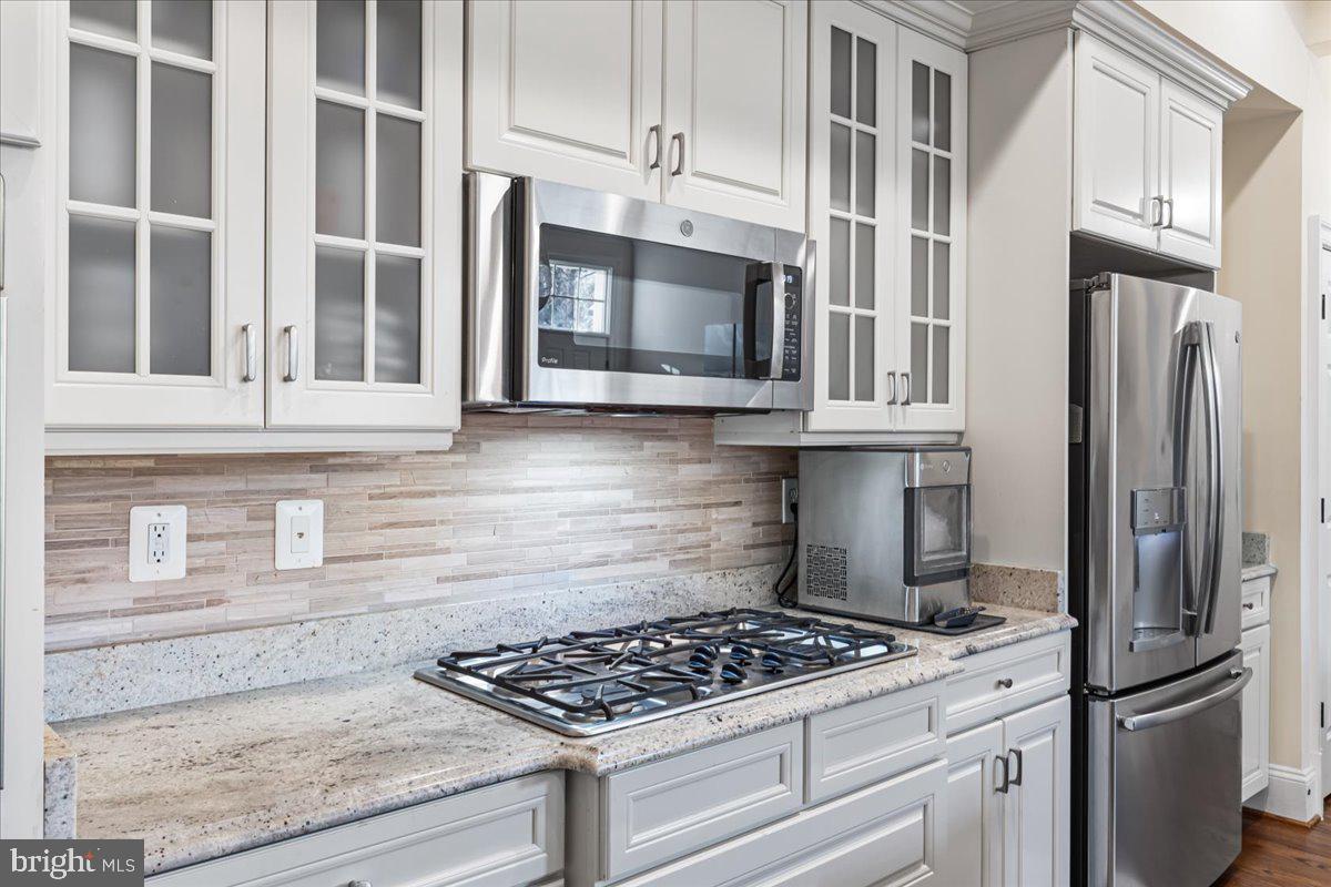 JAGUAR/YORKTOWN - Residential