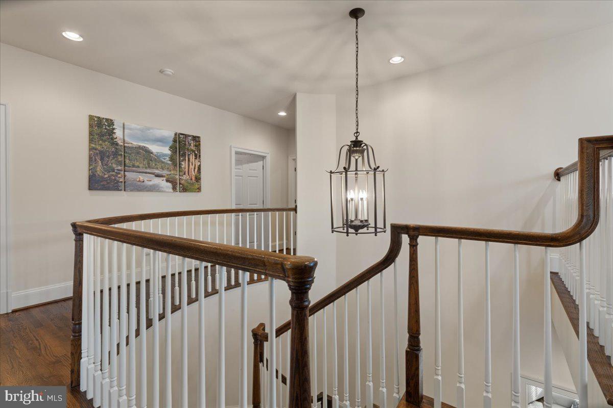 JAGUAR/YORKTOWN - Residential