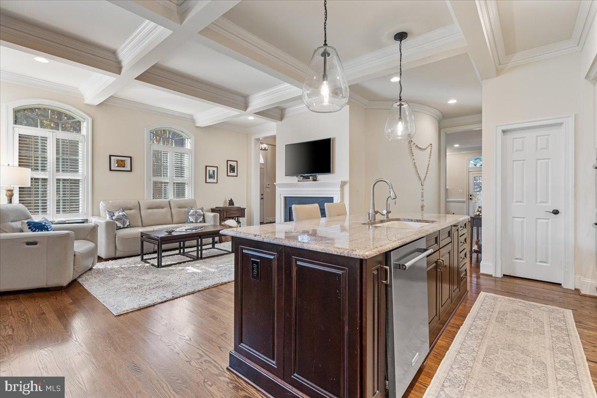 JAGUAR/YORKTOWN - Residential