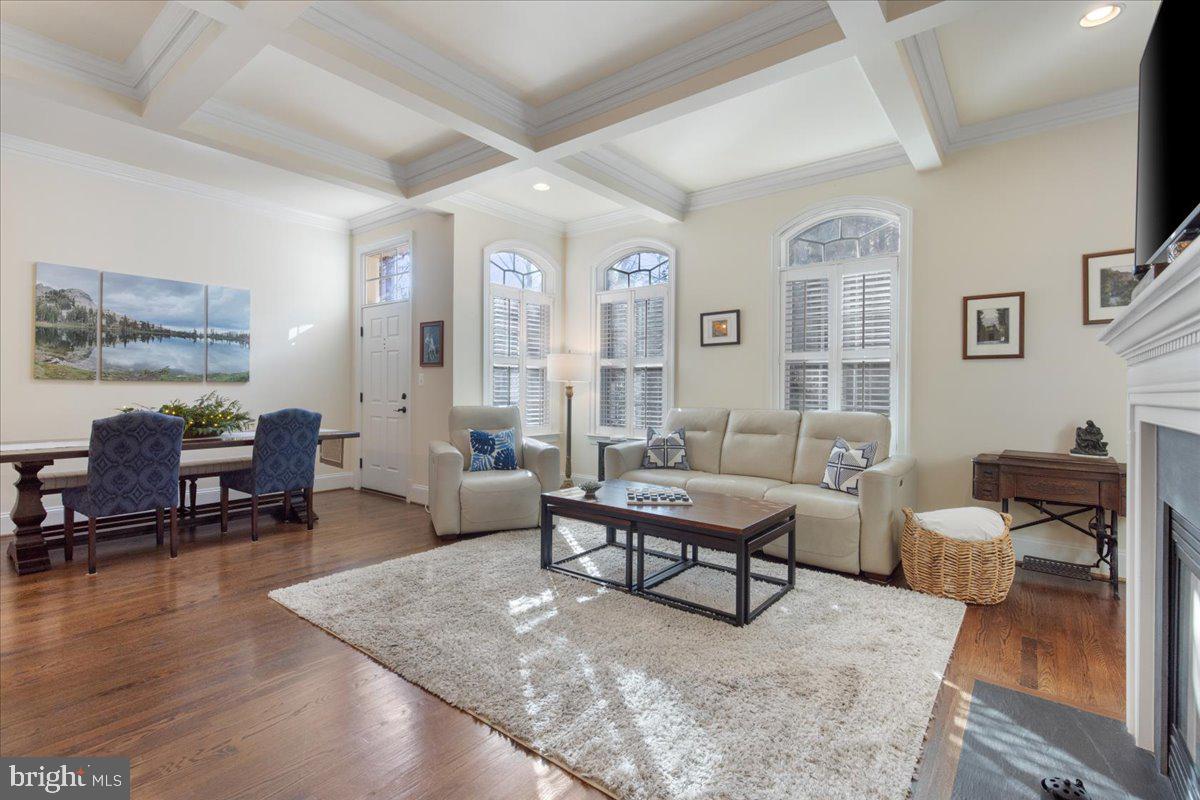 JAGUAR/YORKTOWN - Residential