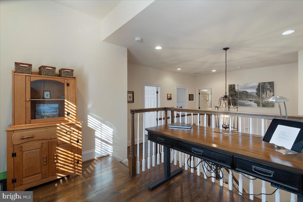 JAGUAR/YORKTOWN - Residential