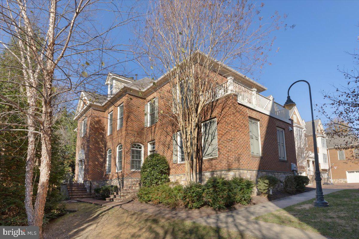 JAGUAR/YORKTOWN - Residential