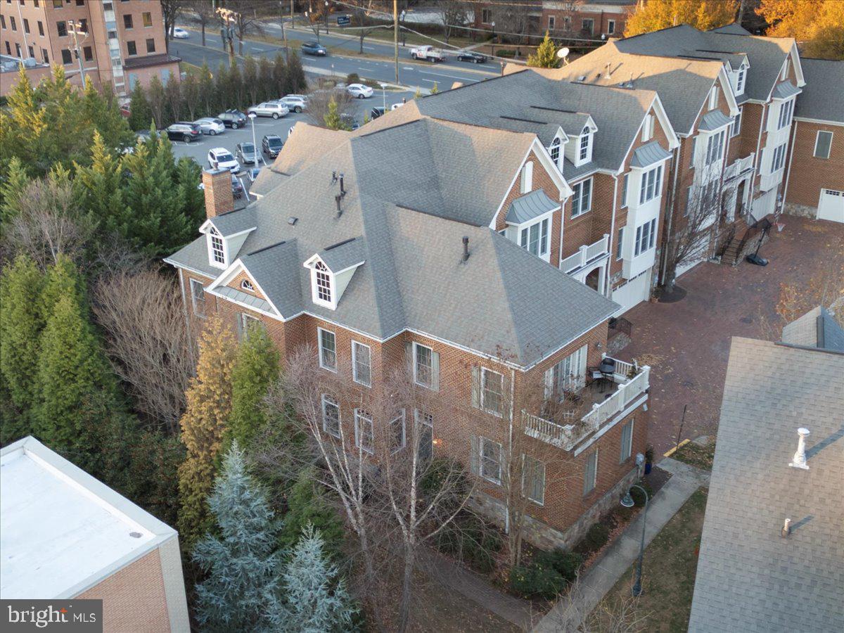 JAGUAR/YORKTOWN - Residential